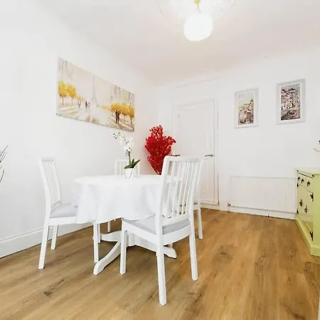 Your Chic 3Br Home Comfort And Style In Londres Extérieur photo