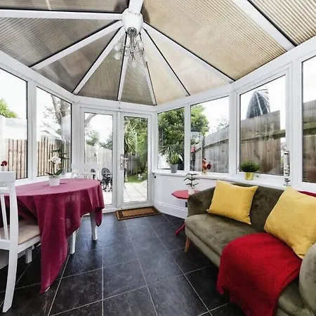 Your Chic 3Br Home Comfort And Style In Londres Extérieur photo